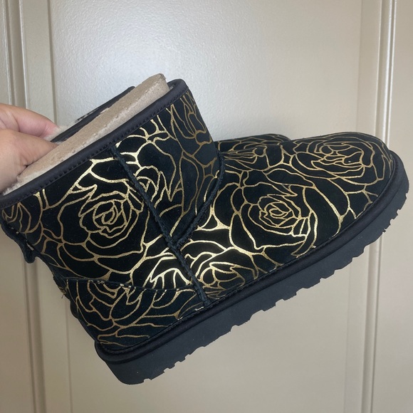 UGG Mini - Picture 2 of 12